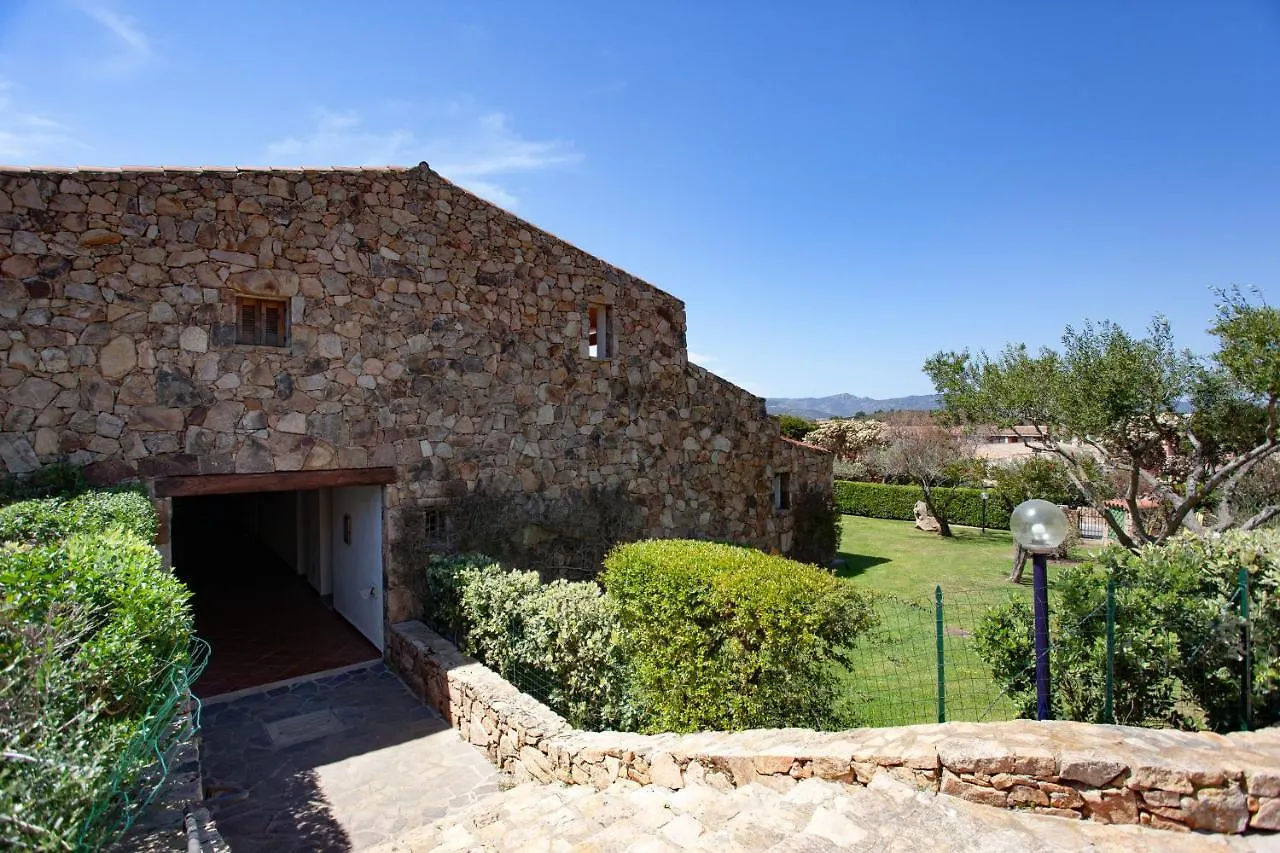Porto Coda Cavallo Beach House A 300 Mt Dal Mare, Con Terrazza Panoramica San Teodoro  Apartament San Teodoro (Sardinia)